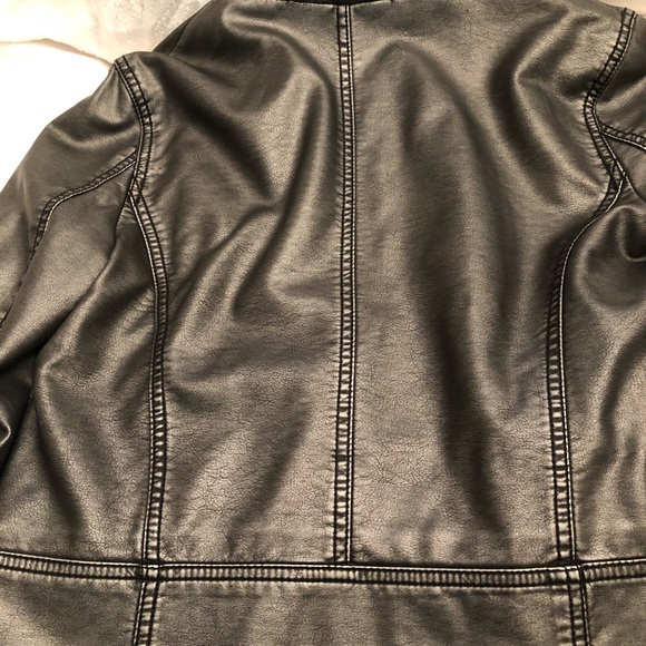 Calvin Klein leather Jacket - Picture 3 of 9